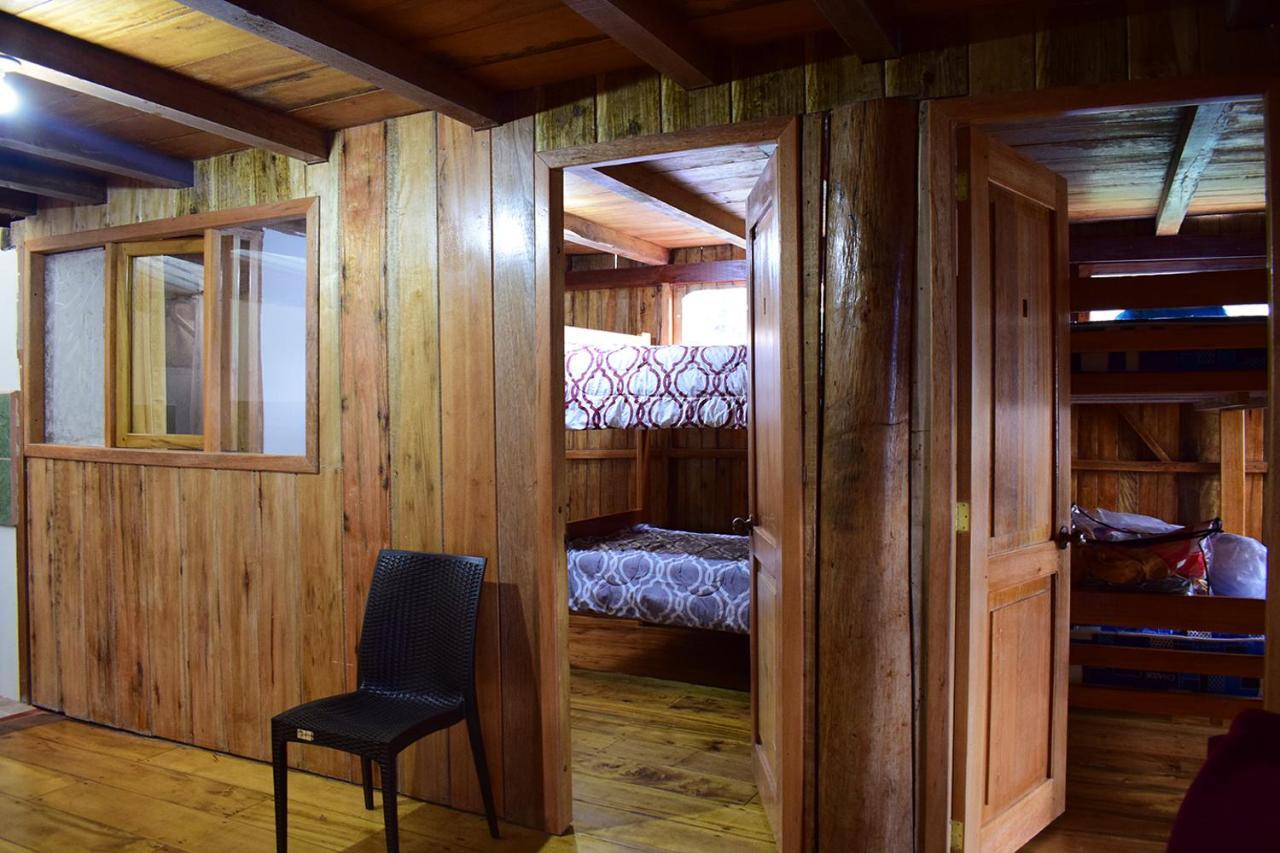 Hostal Los Farolitos Mindo Exteriör bild