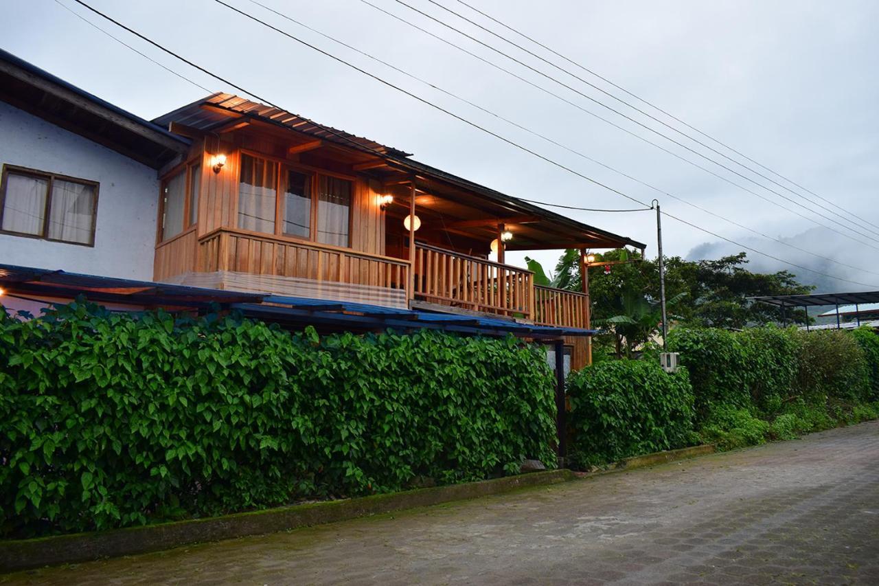 Hostal Los Farolitos Mindo Exteriör bild