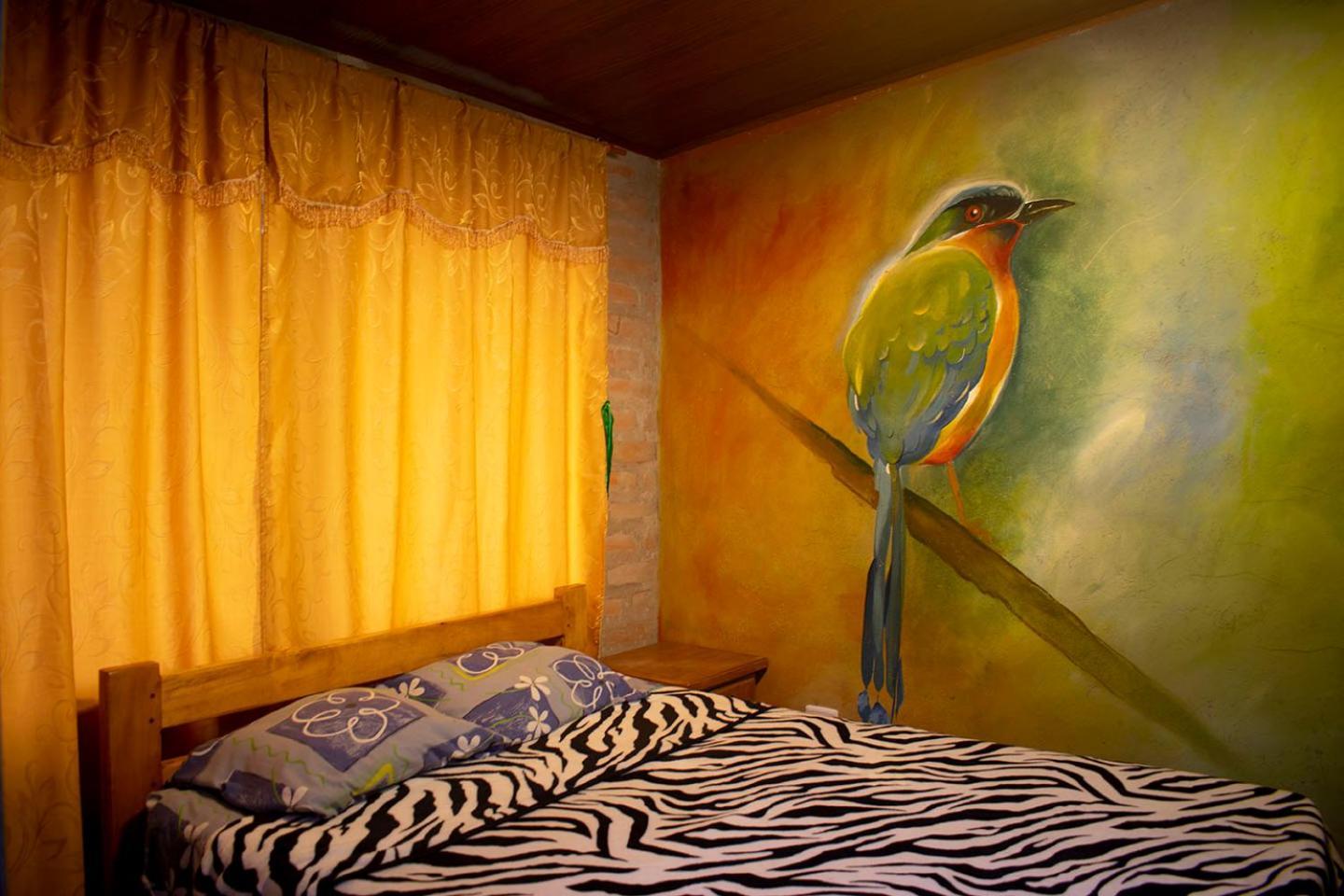 Hostal Los Farolitos Mindo Exteriör bild